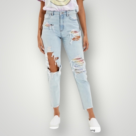 American Eagle Outfitters Denim - AEO Mom ripped light wash jeans